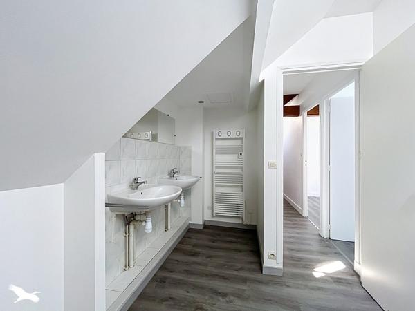 Maison 192 240 € Monnaie 4 p 92 m² DPE D