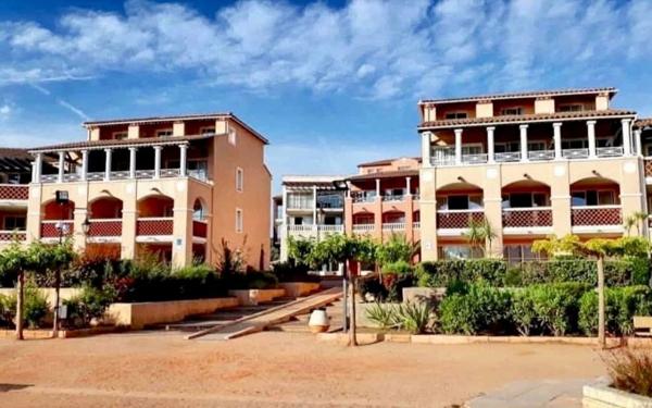 Appartement à vendre    1 pièce • 22,52 m2 Saint-Raphaël