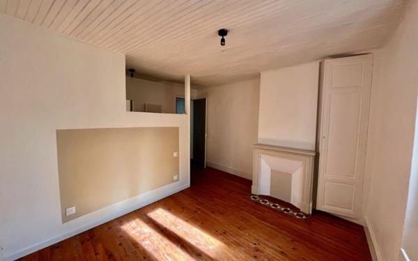 Maison à louer    3 pièces •  Agen