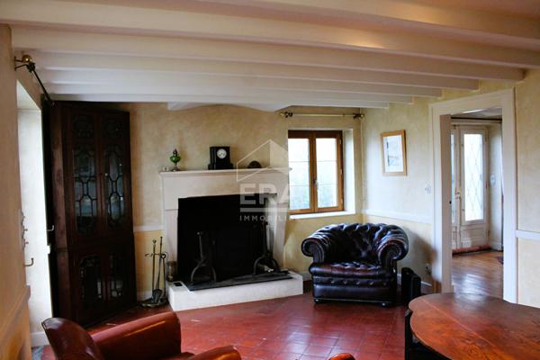 Vente à terme libre maison rénovée de 4 chambres