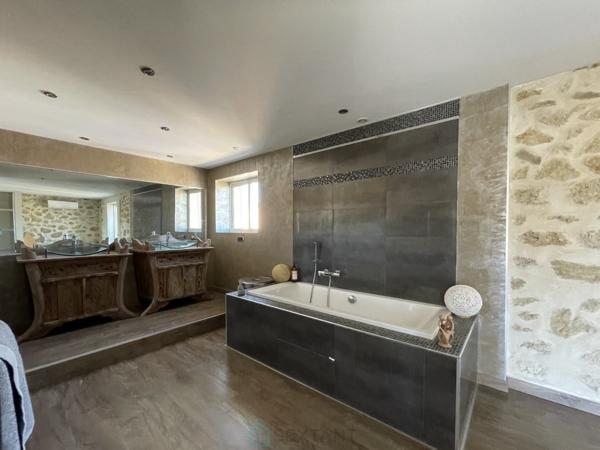 ISTRES - Magnifique VILLA T6 - 200m² - avec Piscine et Prestations Haut de Gamme