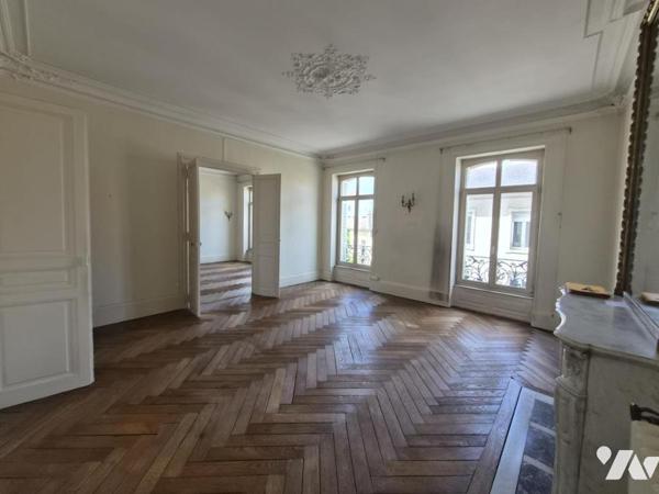 APPARTEMENT DE CARACTERE ANCIEN T6 AVEC GARAGE