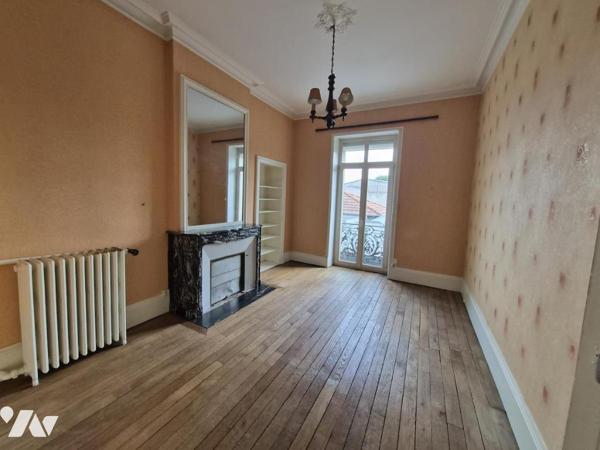 APPARTEMENT DE CARACTERE ANCIEN T6 AVEC GARAGE