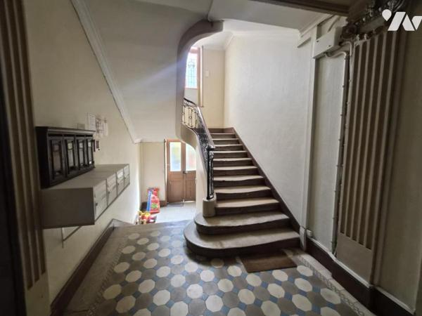 APPARTEMENT DE CARACTERE ANCIEN T6 AVEC GARAGE
