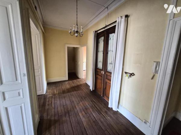APPARTEMENT DE CARACTERE ANCIEN T6 AVEC GARAGE