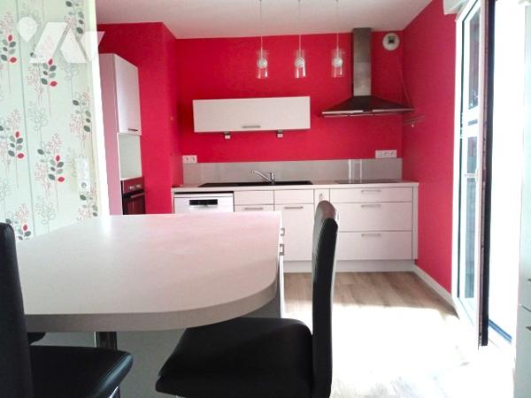 Appartement 79 m² A VDRE: SEJOUR CUISINE CHAMBRES CAVE GARAGE