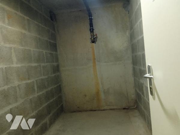 Appartement 79 m² A VDRE: SEJOUR CUISINE CHAMBRES CAVE GARAGE