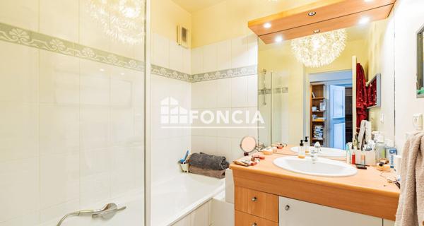 À vendre Appartement 2 pièces 56 m² - Paris 75011