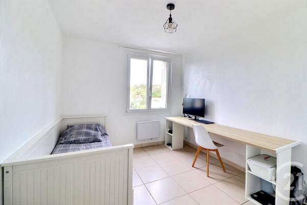 Appartement T4 à vendre  4 pièces - 91 m2 ST RAPHAEL - 83