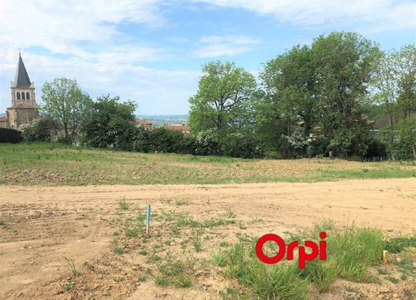 Terrain à vendre    Pomeys