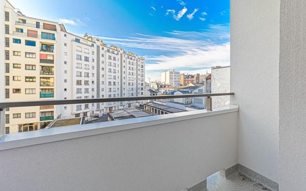 Appartement à vendre    3 pièces • 53 m2 Paris 11