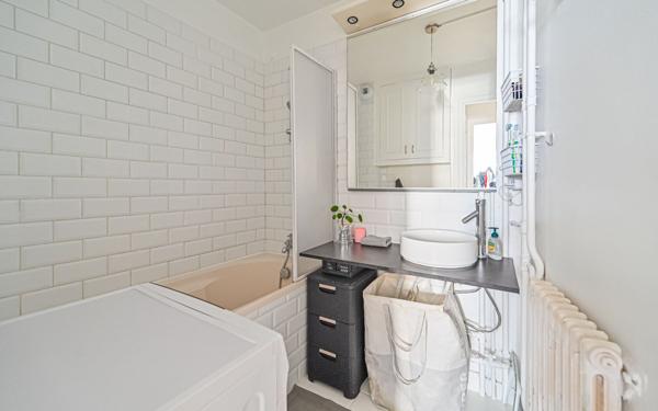 Appartement à vendre    3 pièces • 53 m2 Paris 11