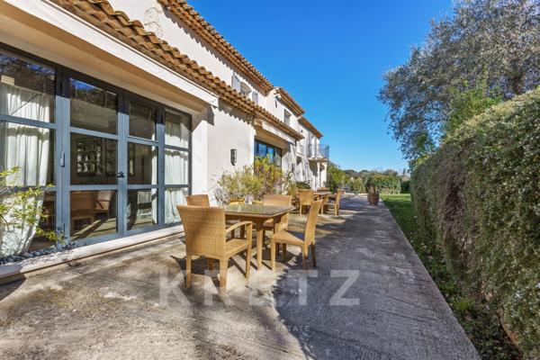 Maison de Maitre avec dépendance VALBONNE