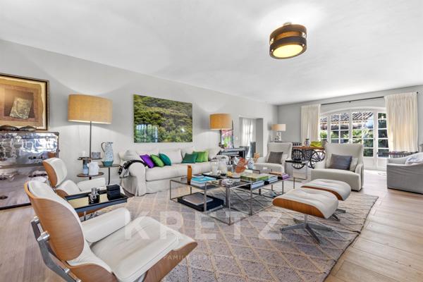 Maison de Maitre avec dépendance VALBONNE