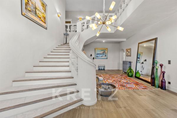 Maison de Maitre avec dépendance VALBONNE