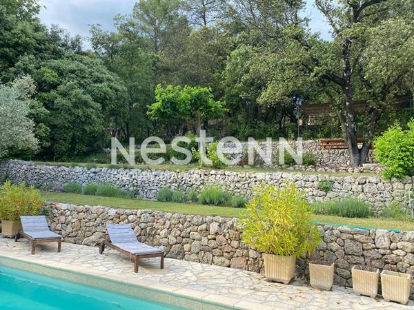 A VENDRE Splendide Propriété à LORGUES 250 m2 sur terrain de 4090m2+ piscine + garage