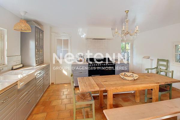 A VENDRE Splendide Propriété à LORGUES 250 m2 sur terrain de 4090m2+ piscine + garage