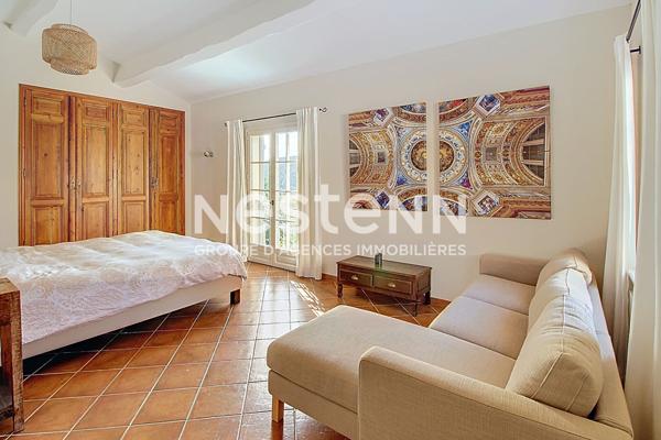 A VENDRE Splendide Propriété à LORGUES 250 m2 sur terrain de 4090m2+ piscine + garage