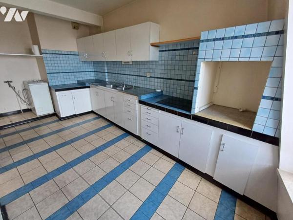 ENTRE PALAIS DES CONGRES ET GARE - Appartement de 97 m² avec cave et garage double