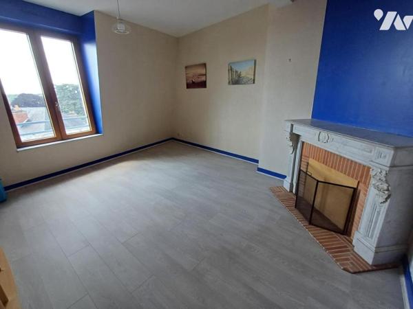 ENTRE PALAIS DES CONGRES ET GARE - Appartement de 97 m² avec cave et garage double