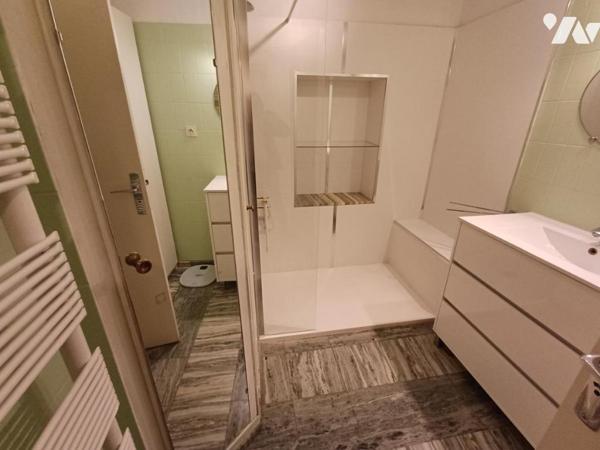 ENTRE PALAIS DES CONGRES ET GARE - Appartement de 97 m² avec cave et garage double