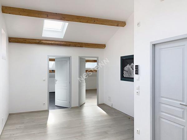 Bel appartement T3 à Bandol en Centre historique à 2 pas du port .