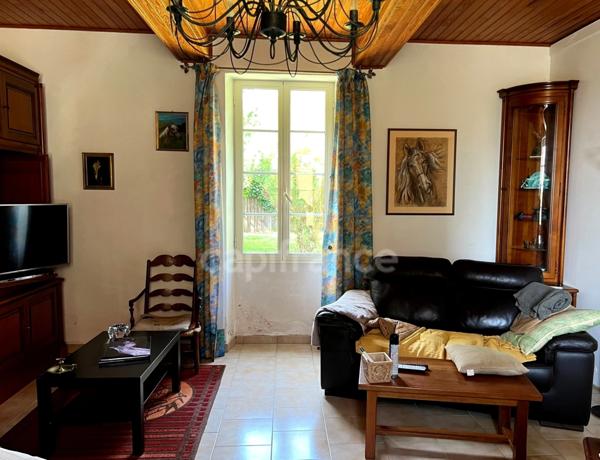 Propriété agricole à vendre 6 pièces, avec grange & ancien séchoir à tabac, sur terrain de 19 ha, à FLEURANCE (32)