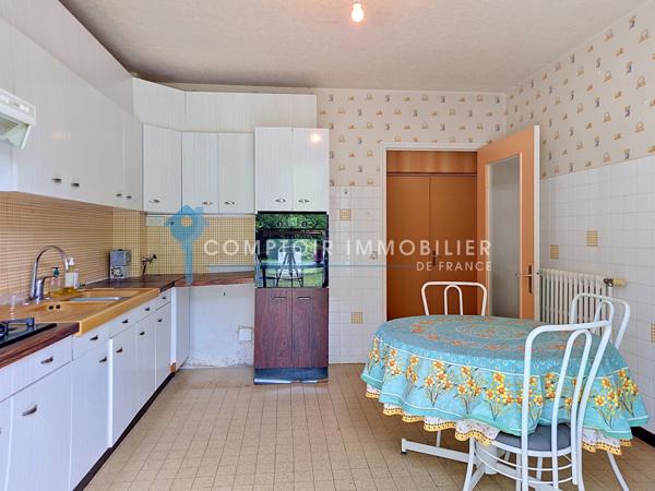 Maison 9 pièce(s) 5 chambre(s) 224 m²