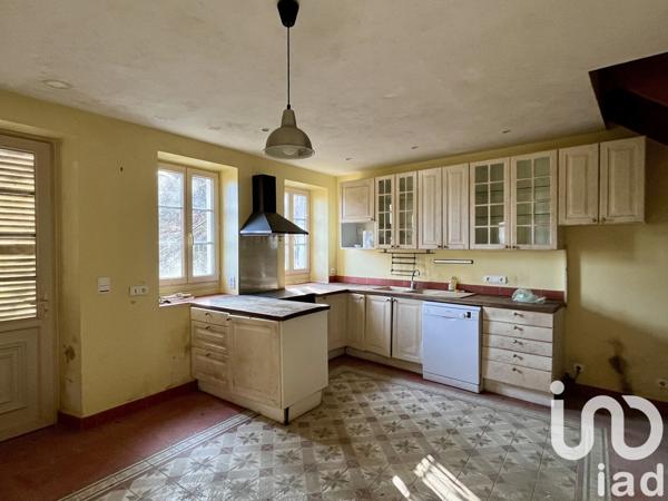 Maison 8 pièces de 201 m² à Tonnerre (89700)