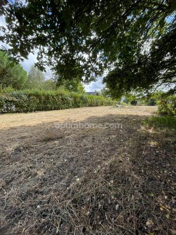 Terrain constructible de 1 695 m² libre de constructeur — Sud-Est de Ploërmel