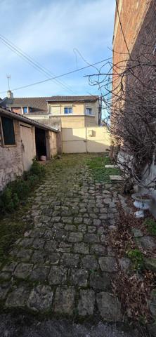 Maison type 5 à LAON ville basse 3 chambres grenier jardin grange et dépendance