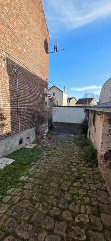 Maison type 5 à LAON ville basse 3 chambres grenier jardin grange et dépendance