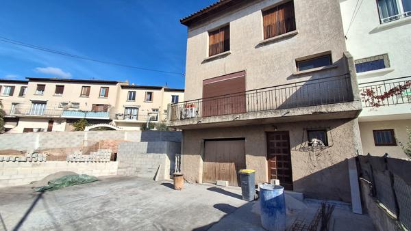 Septèmes-les-Vallons (13240) Pavillon type 5 Mitoyen d'un côté + grand garage