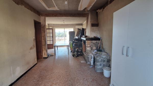 Septèmes-les-Vallons (13240) Pavillon type 5 Mitoyen d'un côté + grand garage