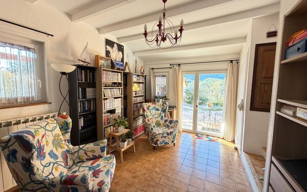 Maison à vendre    5 pièces •  Trescléoux