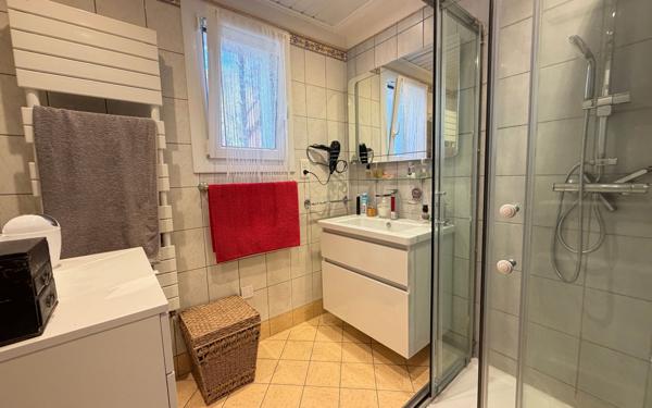 Maison à vendre    5 pièces •  Trescléoux