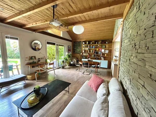 Coup de cœur à Tresserve : magnifique maison individuelle 4 pièces, sur terrain plat d'exception constructible de 2 288 m², accès lac à pied