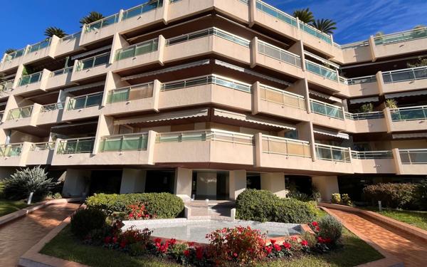 Appartement à louer    1 pièce • 19,06 m2 Golfe Juan - Vallauris