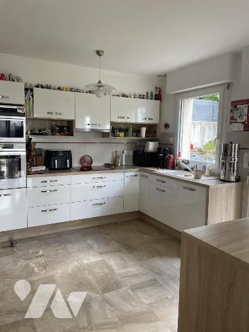 A VENDRE-MAISON D'ARCHITECTE-ST AVE-1399 m2 de terrain