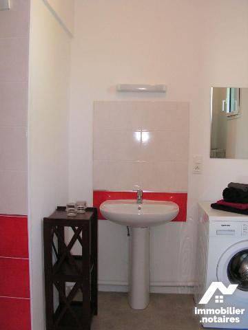 CONCARNEAU: APPARTEMENT T2 exposition sud, en parfait état  situé au 2 étage et dernier étage d...