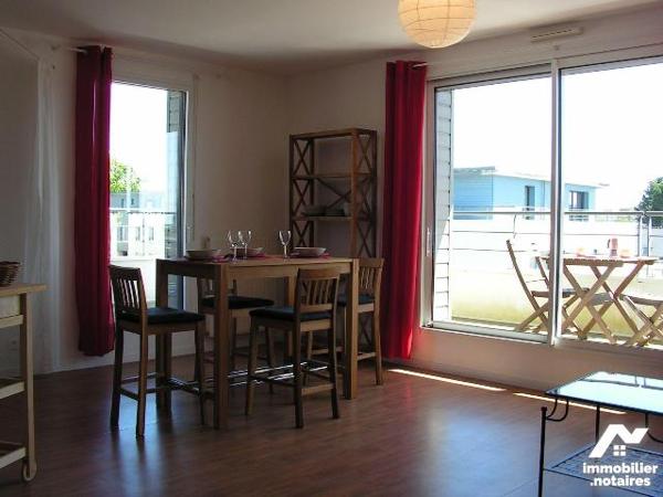 CONCARNEAU: APPARTEMENT T2 exposition sud, en parfait état  situé au 2 étage et dernier étage d...