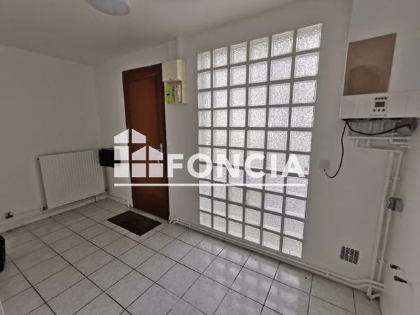 À vendre Local commercial 94 m² - Melun 77000