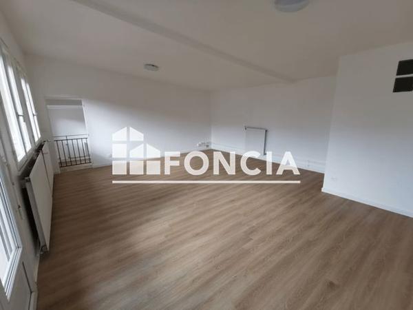 À vendre Local commercial 94 m² - Melun 77000