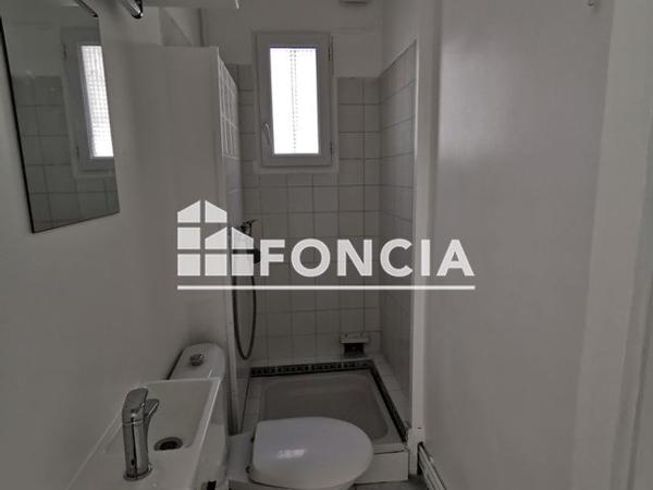 À vendre Local commercial 94 m² - Melun 77000