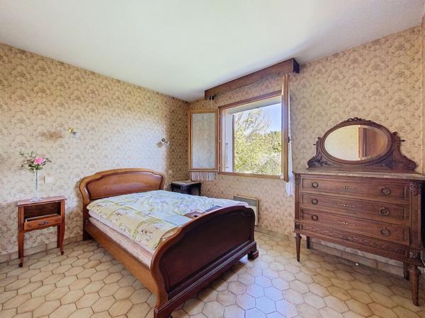 Maison à vendre à Laragne Monteglin - 3 pièces avec jardin - garage de 70m²