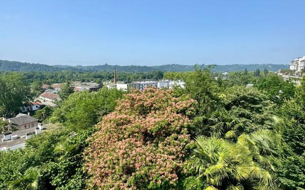 Appartement à vendre    5 pièces • 163 m2 Pau