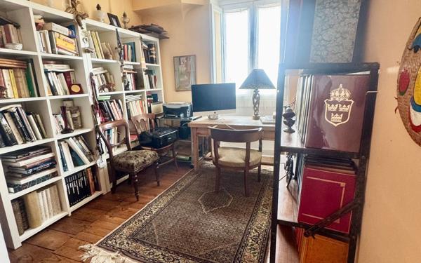 Appartement à vendre    5 pièces • 163 m2 Pau