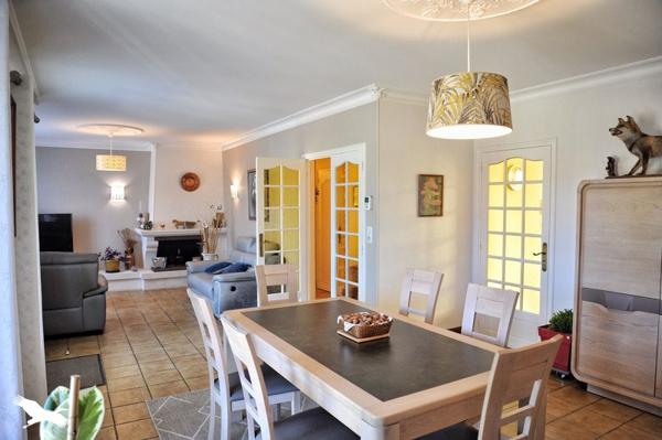 Maison à vendre 192 240 € Roumazières-Loubert 6 p 149 m² DPE D