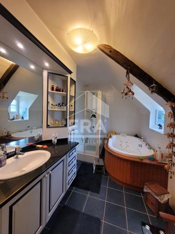 Ancienne ferme rénovée avec dépendances centre ville DOL DE BRETAGNE