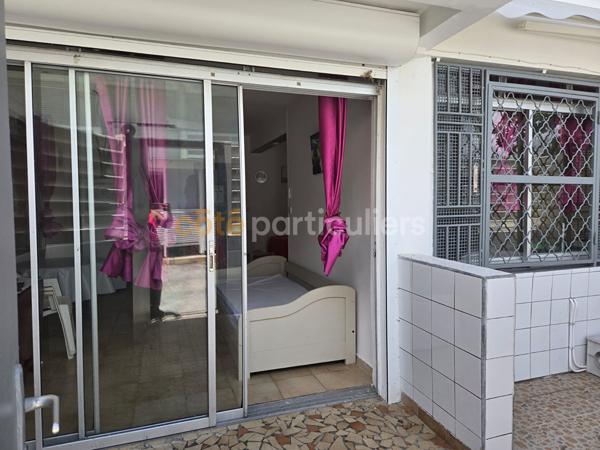 Vente
                Appartement40 m² - 2 Pièces -
                    SAINTE ANNE (97180)